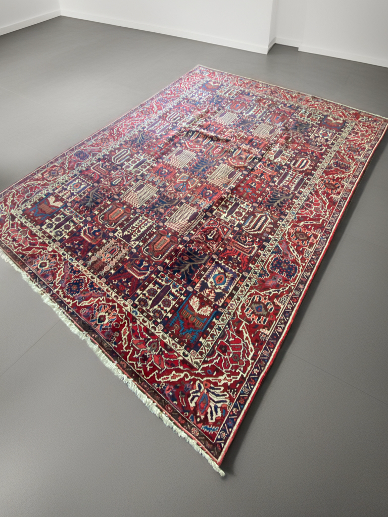 Handmade Persian Carpets – Traditional Designs