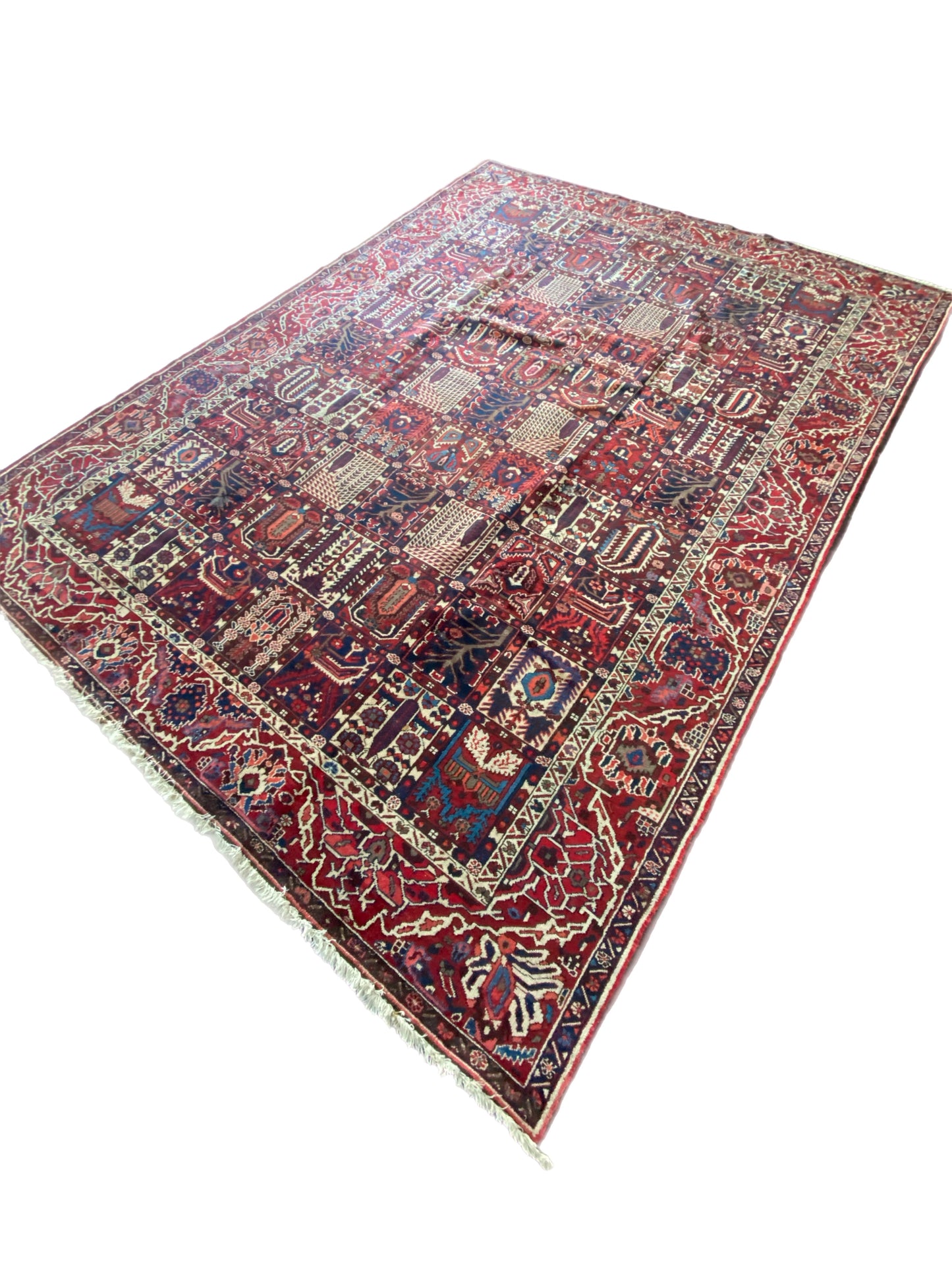 Handmade Persian Carpets – Traditional Designs