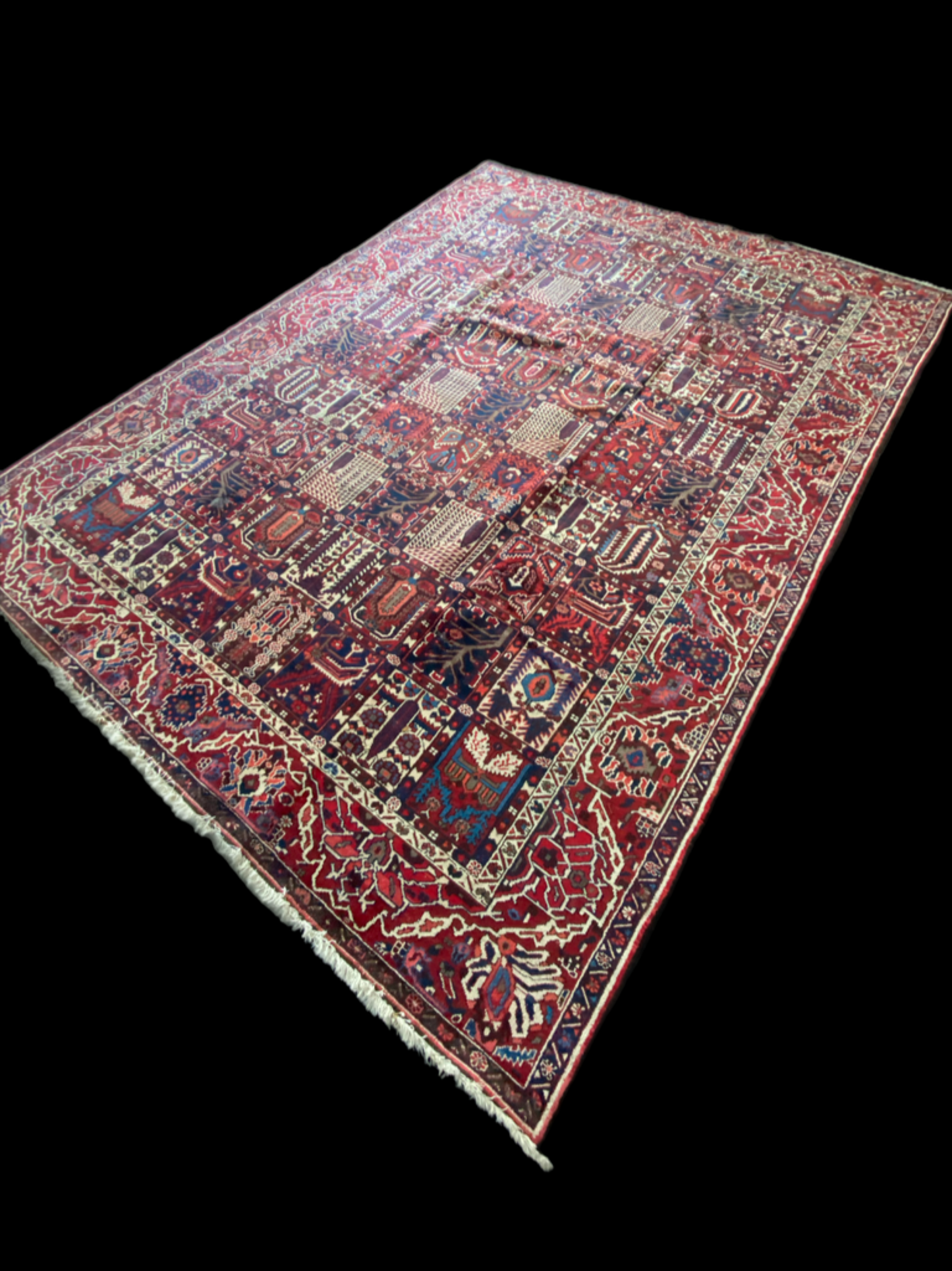 Handmade Persian Carpets – Traditional Designs