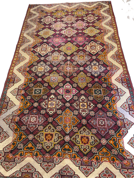 Vintage Persian Handmade Rugs – Authentic & Elegant